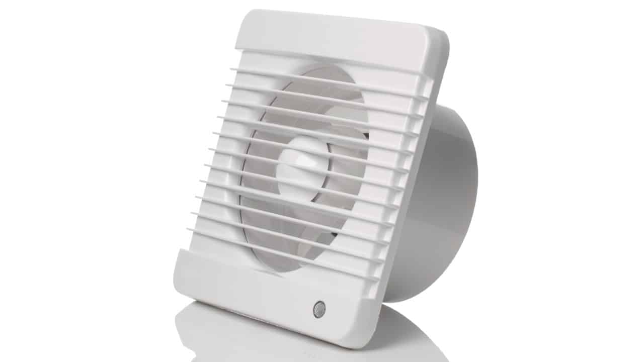 How much electricity does a bathroom fan use